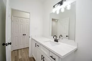 2139 Counter Point Dr, Houston, TX 77055 - Photo 34