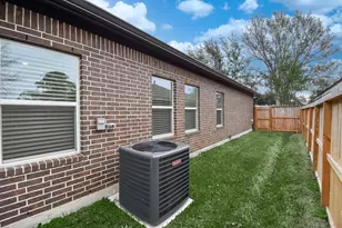 2139 Counter Point Dr, Houston, TX 77055 - Photo 44