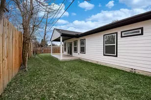 2139 Counter Point Dr, Houston, TX 77055 - Photo 44
