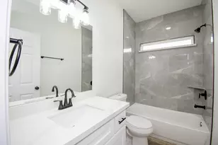 2139 Counter Point Dr, Houston, TX 77055 - Photo 38