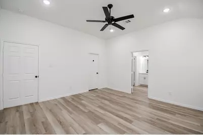 2139 Counter Point Drive, Houston, TX 77055 - Photo 26