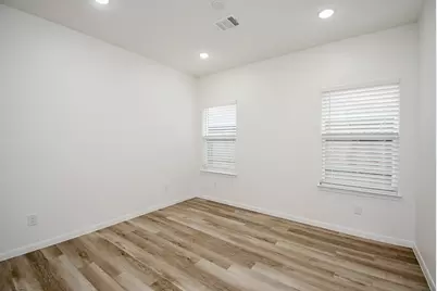 2139 Counter Point Drive, Houston, TX 77055 - Photo 36