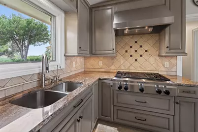 955 Skyline Drive, Canyon Lake, TX 78133 - Photo 8