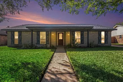 1920 Crooked Creek, Pearland, TX 77581 - Photo 2