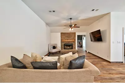 11 W Lake Forest Court, Conroe, TX 77384 - Photo 28