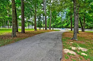 11 W Lake Forest Ct, Conroe, TX 77384 - Photo 46