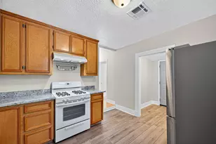 5122 Larkin St, Houston, TX 77007 - Photo 12
