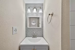 5122 Larkin St, Houston, TX 77007 - Photo 18