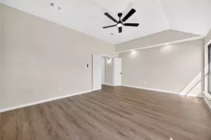 3403 Vega St, Houston, TX 77088 - Photo 32