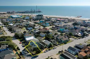 2202 31st St, Galveston, TX 77550 - Photo 30
