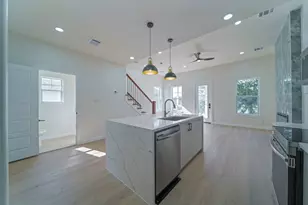 2202 31st St, Galveston, TX 77550 - Photo 16