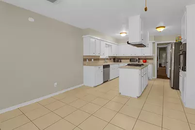 4205 Lariat Drive, Baytown, TX 77521 - Photo 8