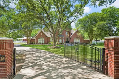 4425 Glenwood Drive, Richmond, TX 77406 - Photo 2