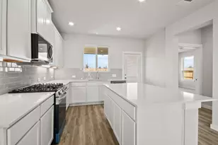 520 Long Br Dr, Dayton, TX 77535 - Photo 6