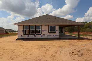 318 Cobb Ct, Sealy, TX 77474 - Photo 4