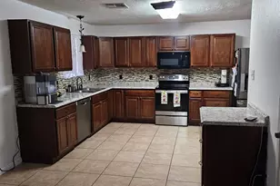 12330 Greensbrook Forest Dr, Houston, TX 77044 - Photo 2