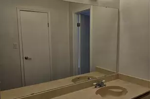 9850 Pagewood Ln, Houston, TX 77042 - Photo 8