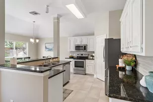 3806 Vinecrest Dr, Pearland, TX 77584 - Photo 8