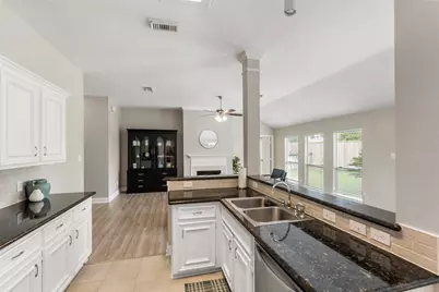 3806 Vinecrest Drive, Pearland, TX 77584 - Photo 10