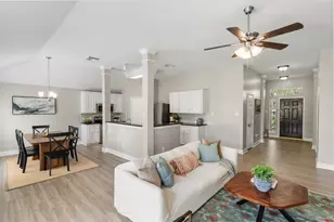 3806 Vinecrest Dr, Pearland, TX 77584 - Photo 4