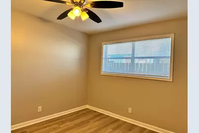 2102 5th Avenue N #5, Texas City, TX 77590 - Photo 8