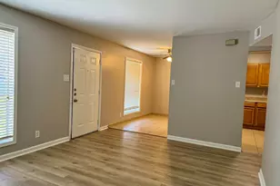 2102 5th Ave N, Texas City, TX 77590 - Photo 2