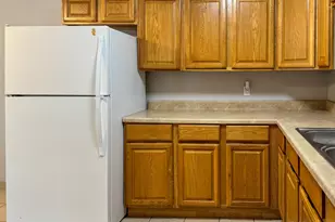2102 5th Ave N, Texas City, TX 77590 - Photo 6