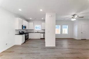 14136 Biscayne Trl, Conroe, TX 77303 - Photo 6