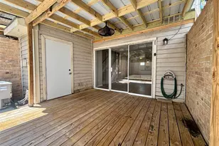 2030 Plantation Dr, Conroe, TX 77301 - Photo 22