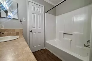 2030 Plantation Dr, Conroe, TX 77301 - Photo 18