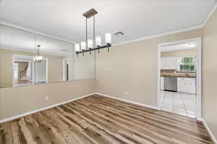 3319 Redwood Lodge Dr, Kingwood, TX 77339 - Photo 8