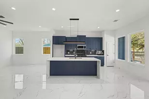 5034 Pershing St, Houston, TX 77033 - Photo 8