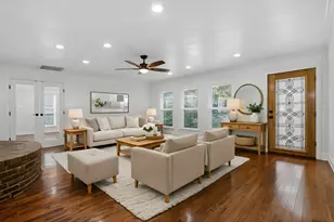 1320 Woodvine Dr, Houston, TX 77055 - Photo 2