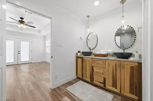 1320 Woodvine Dr, Houston, TX 77055 - Photo 10