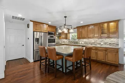1320 Woodvine Drive, Houston, TX 77055 - Photo 4