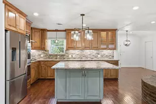 1320 Woodvine Dr, Houston, TX 77055 - Photo 6