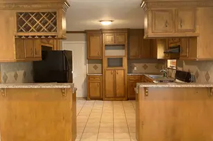 215 Bizerte St, Houston, TX 77022 - Photo 6