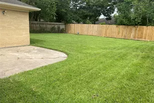 215 Bizerte St, Houston, TX 77022 - Photo 14