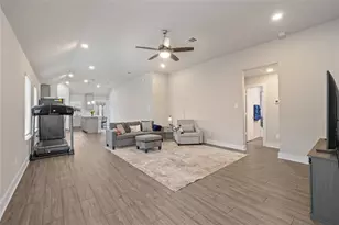 10521 Preserve Wy, Conroe, TX 77385 - Photo 6