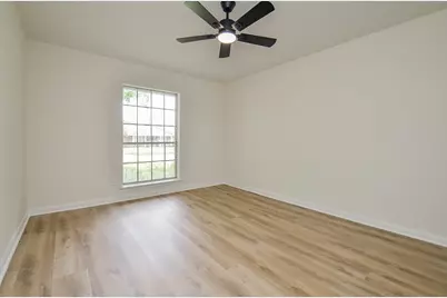 10623 Longmont Drive, Houston, TX 77042 - Photo 22