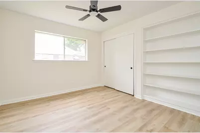 10623 Longmont Drive, Houston, TX 77042 - Photo 26