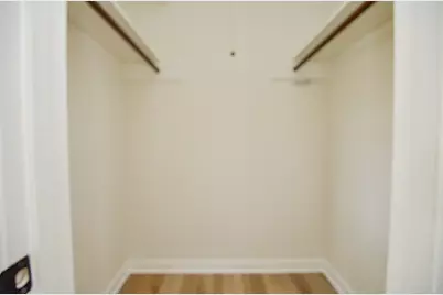 10623 Longmont Drive, Houston, TX 77042 - Photo 32