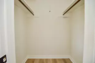 10623 Longmont Dr, Houston, TX 77042 - Photo 32