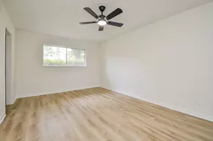 10623 Longmont Dr, Houston, TX 77042 - Photo 30