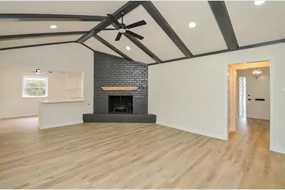 10623 Longmont Drive, Houston, TX 77042 - Photo 18