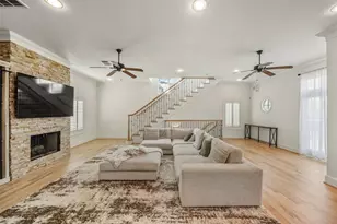 1302 Antoine Dr, Houston, TX 77055 - Photo 8