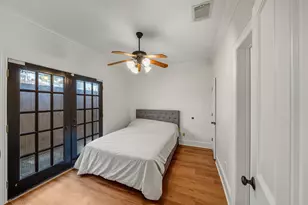 1302 Antoine Dr, Houston, TX 77055 - Photo 18