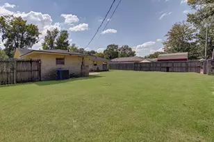 2011 Glendale St, Liberty, TX 77575 - Photo 32