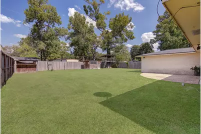 2011 Glendale Street, Liberty, TX 77575 - Photo 30