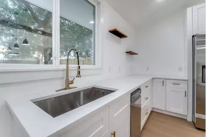 9002 Enchanted Forest Drive, Houston, TX 77088 - Photo 14
